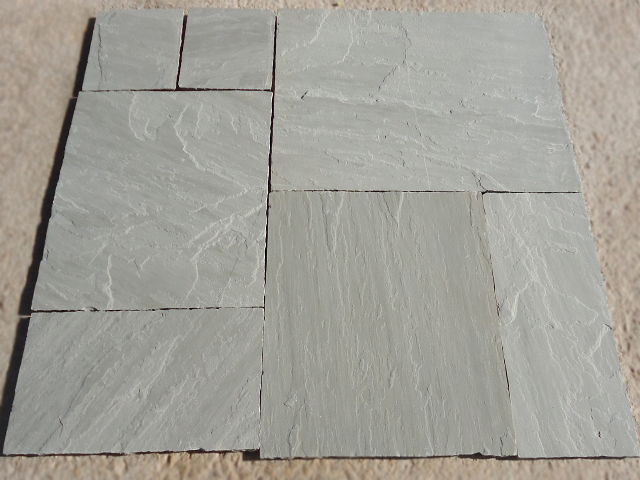1.-Kandla-grey-french-pattern-top-surface-natural-bottom-calibrated-edges-hand-cut