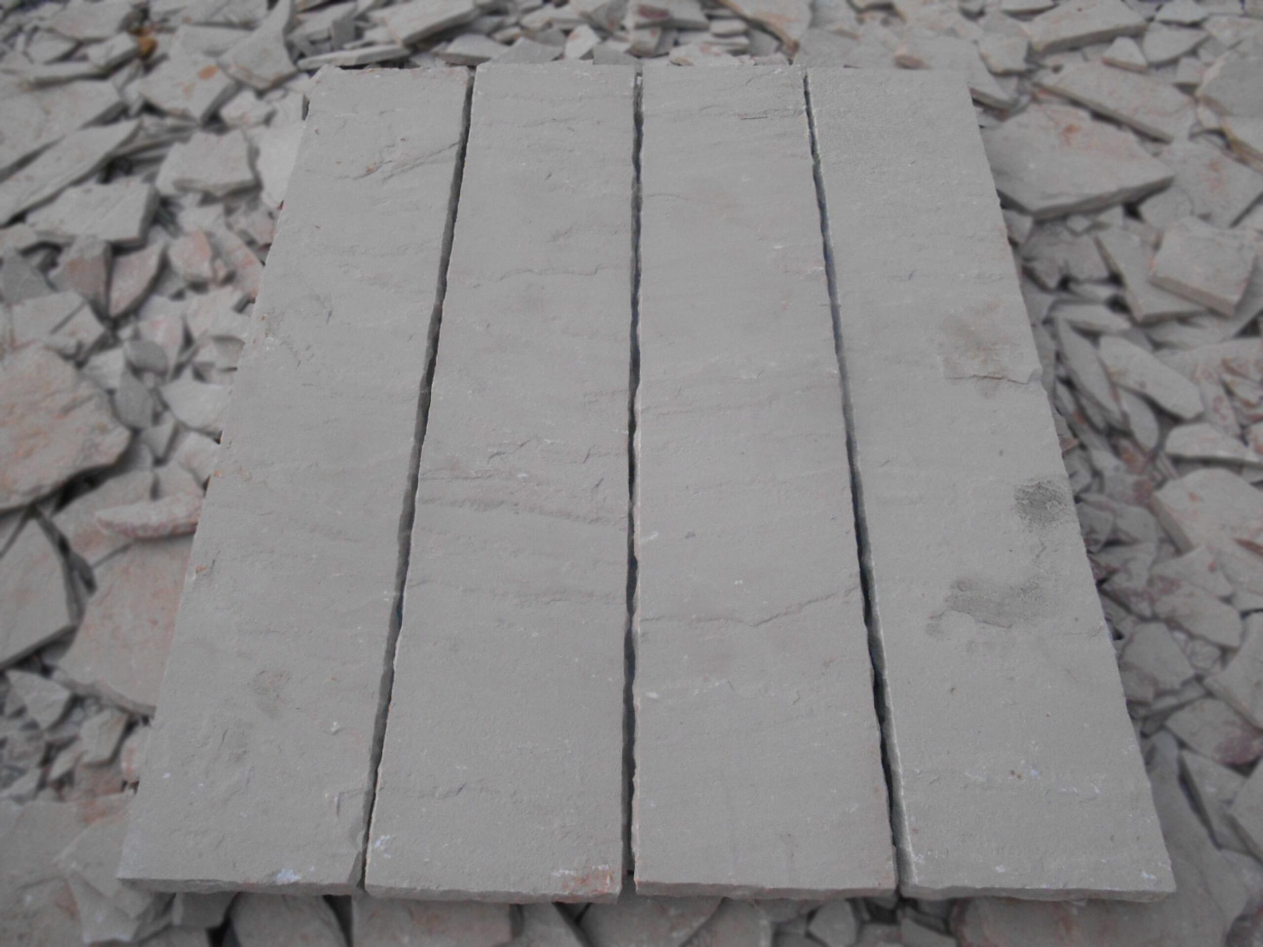 13.-Dholpur-beige-palisades-natural