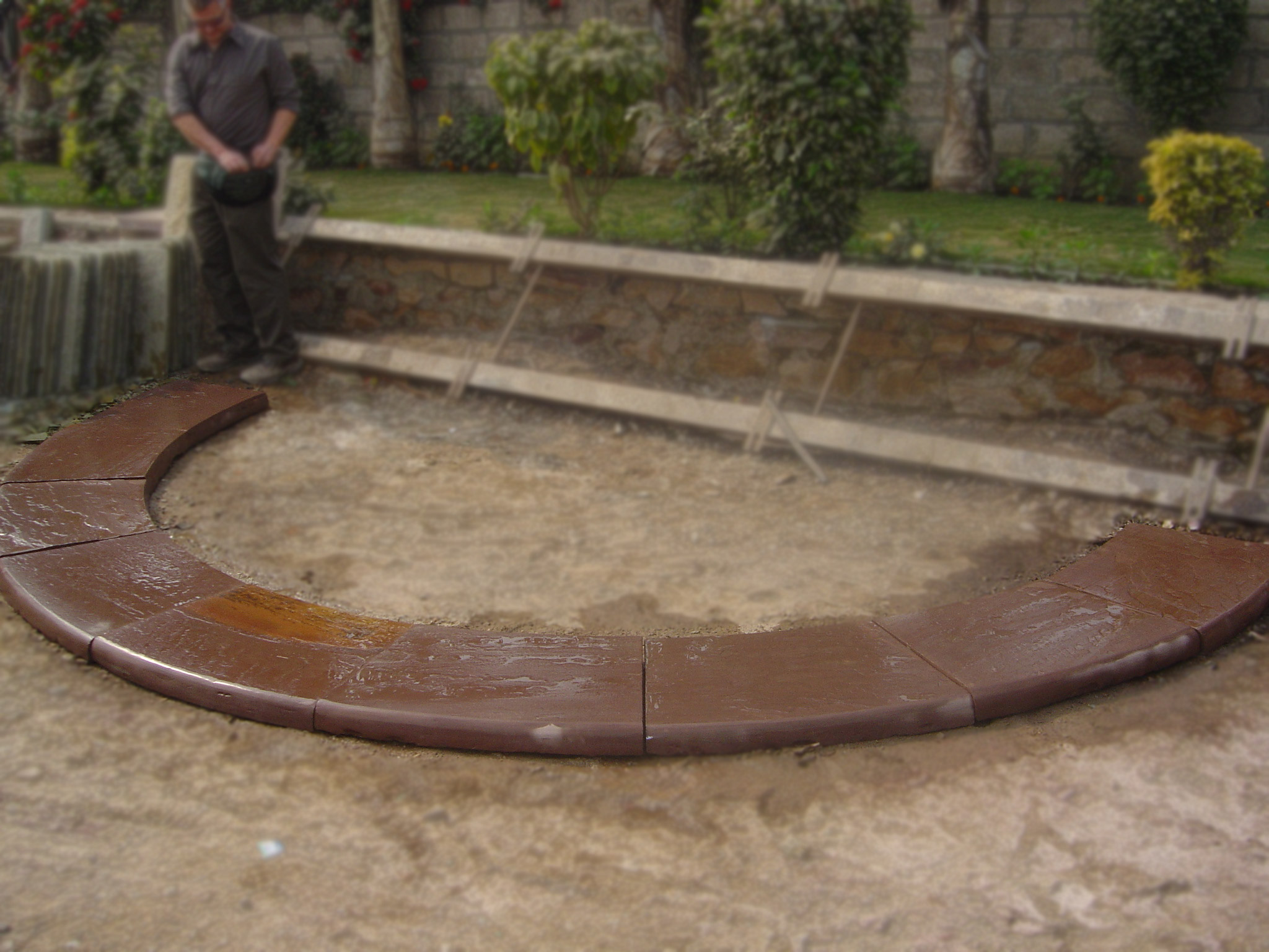 14.-Mandana-pool-surrounding