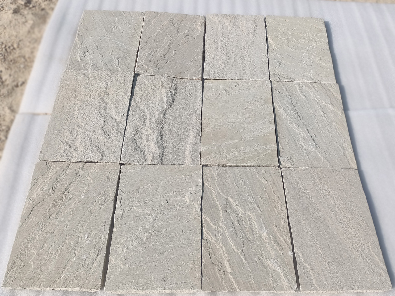 2.-White-mint-natural-top-calibrated-bottom-hand-cut-edges