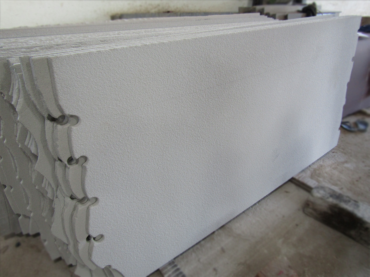20.-White-mint-sawn-slabs