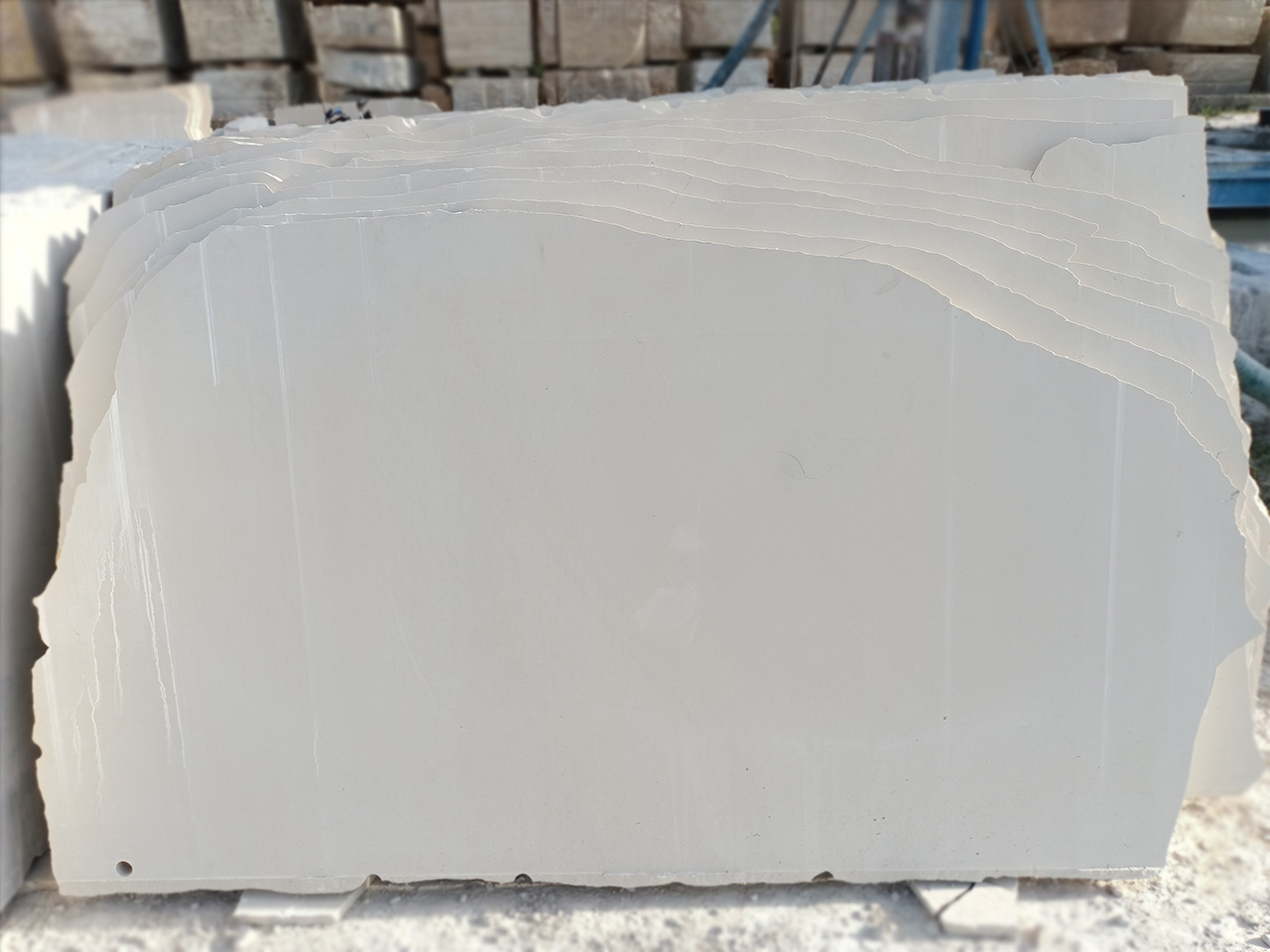 20.1-White-mint-sawn-slab
