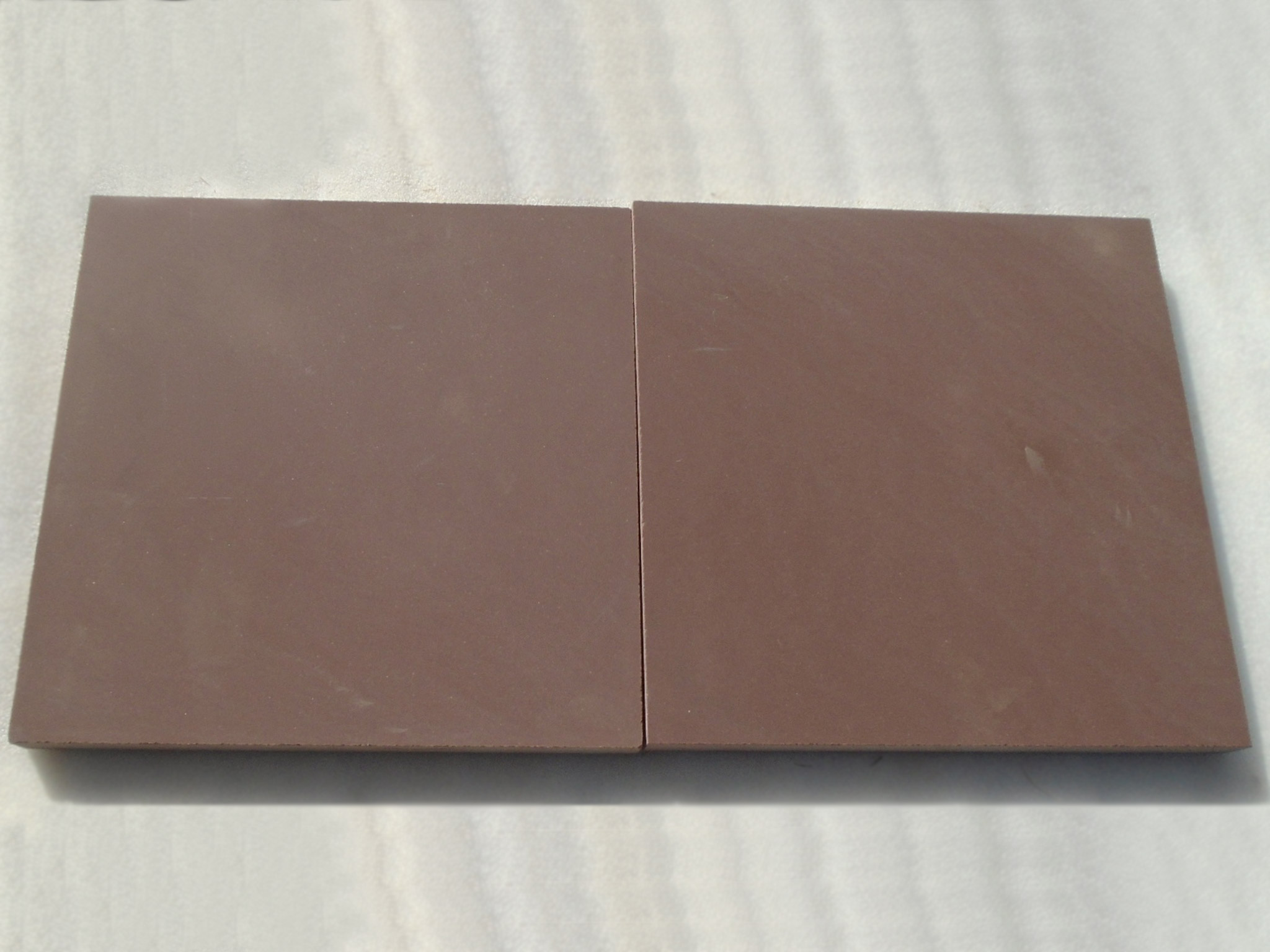 4.-Mandana-polished-top-machine-cut-edges