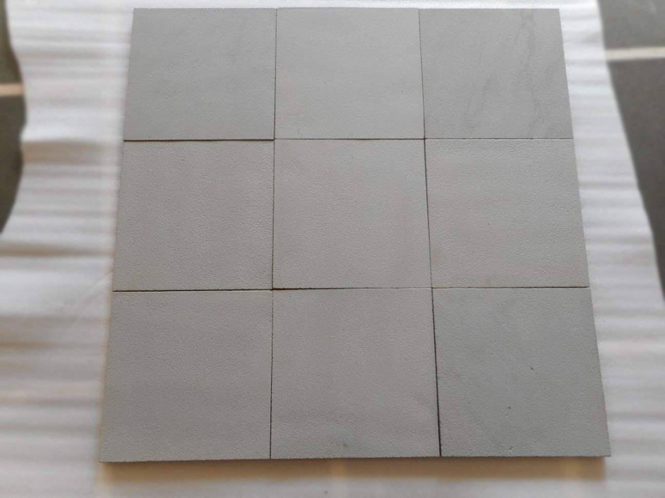 5.-Kandla-grey-top-surface-sandblasted-sawn-edges-thick