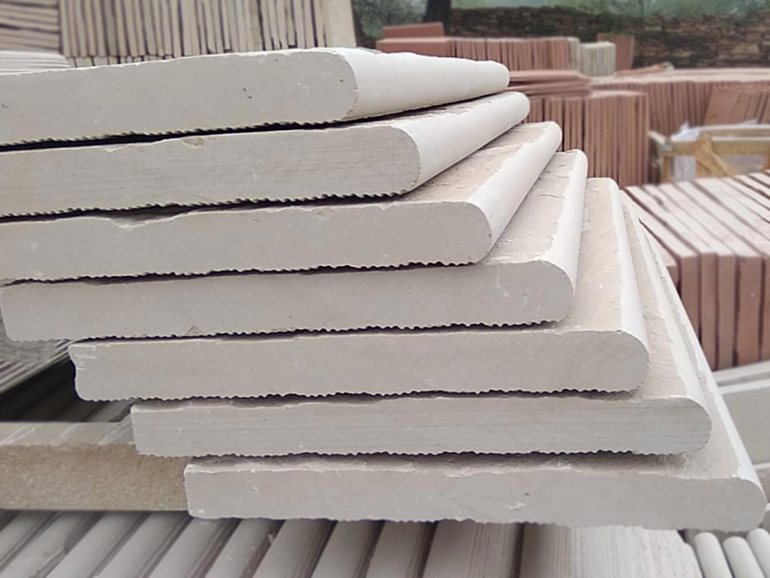 9.-Dholpur-beige-pool-coping-natural-top-calibrated-bottom-machine-cut-edges-one-long-edges-bullnosed-1