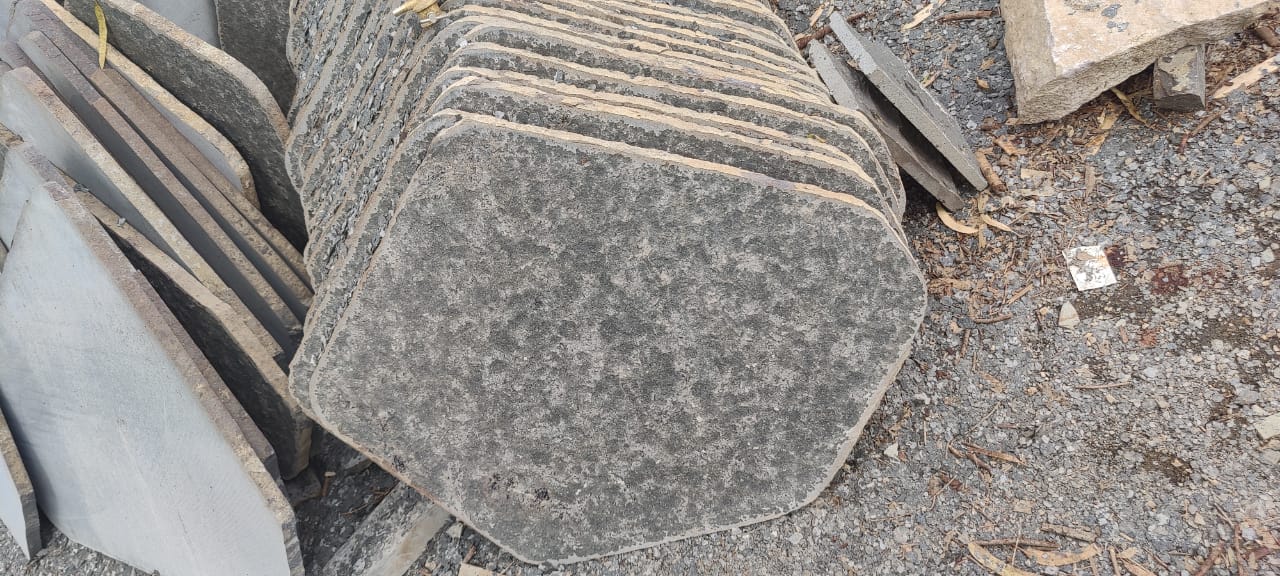 Basalt-Stepping-Stone-Flamed-Top-Hand-Cut-Edges