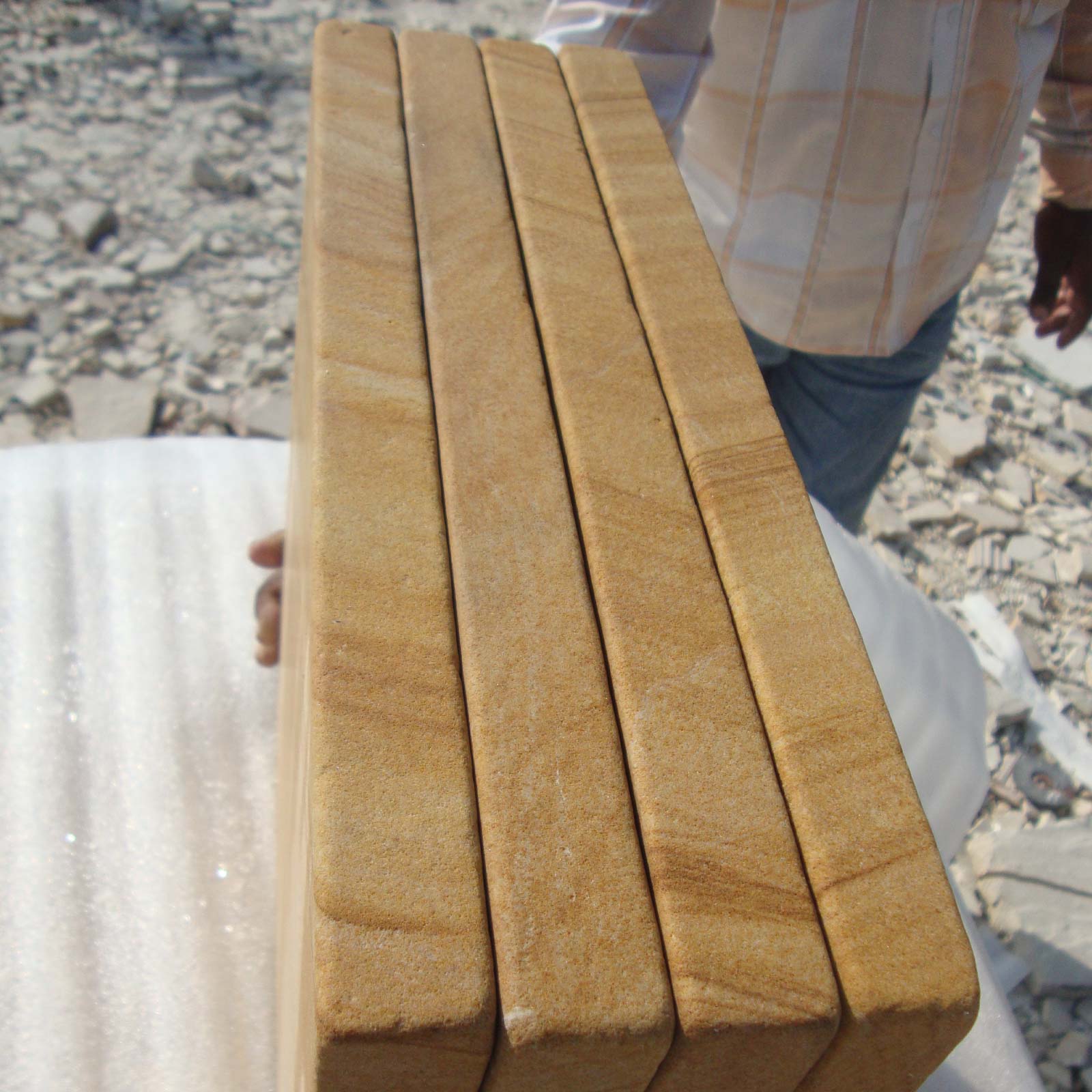 Teakwood-Sandblasted-Top-Tumbled-Edges